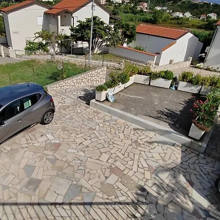 Apartament With Parking Space Lopar, Rab - 25086 *
