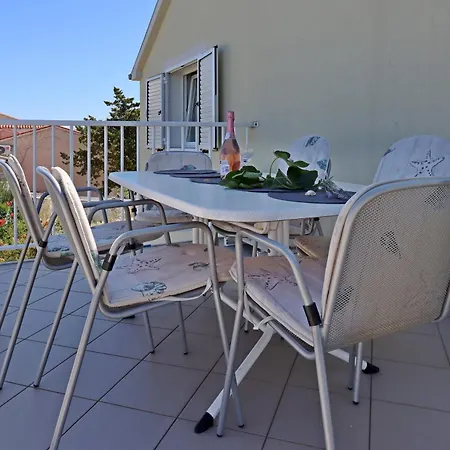 With Parking Space Lopar, Rab - 25086 Appartement *