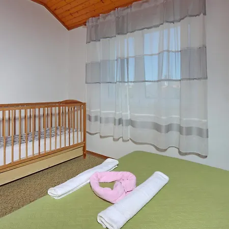 Appartement With Parking Space Lopar, Rab - 25086 *