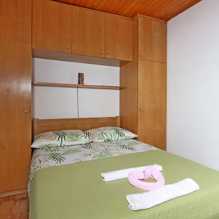 Appartement With Parking Space Lopar, Rab - 25086