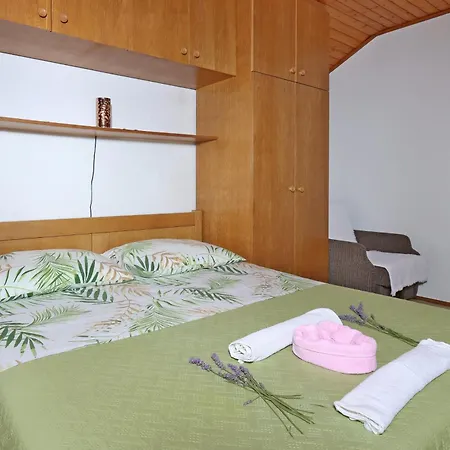 Appartement With Parking Space Lopar, Rab - 25086 Lopar